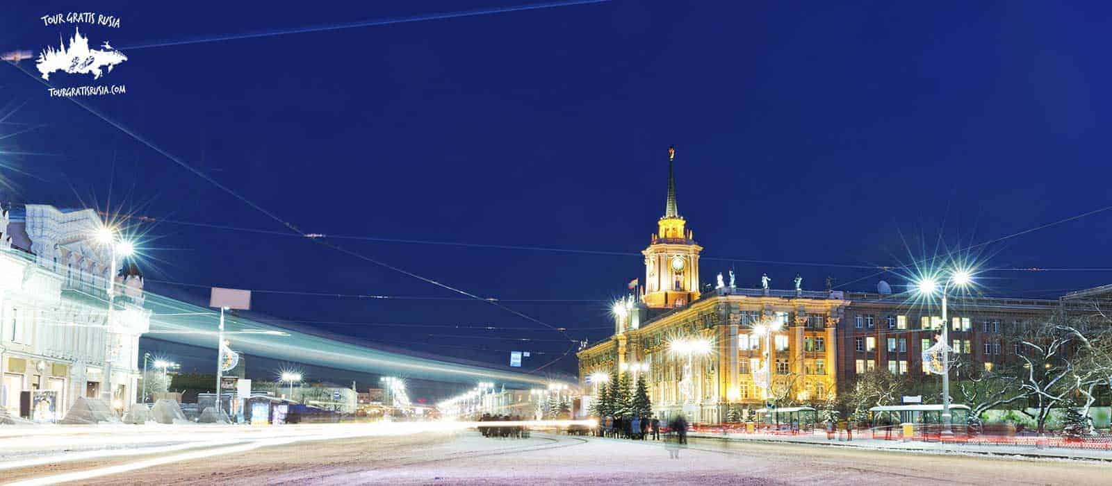 Tour nocturno en Ekaterimburgo